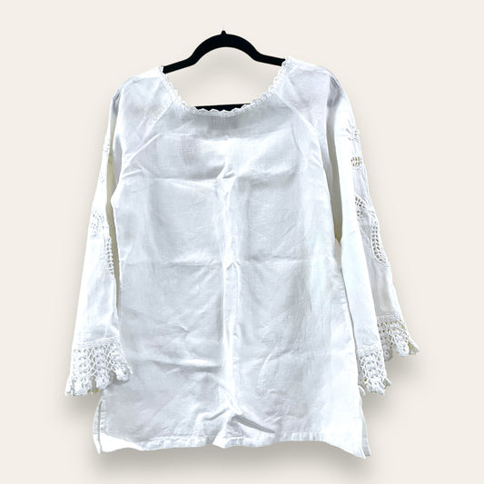 Linen blouse by Aliai Forte